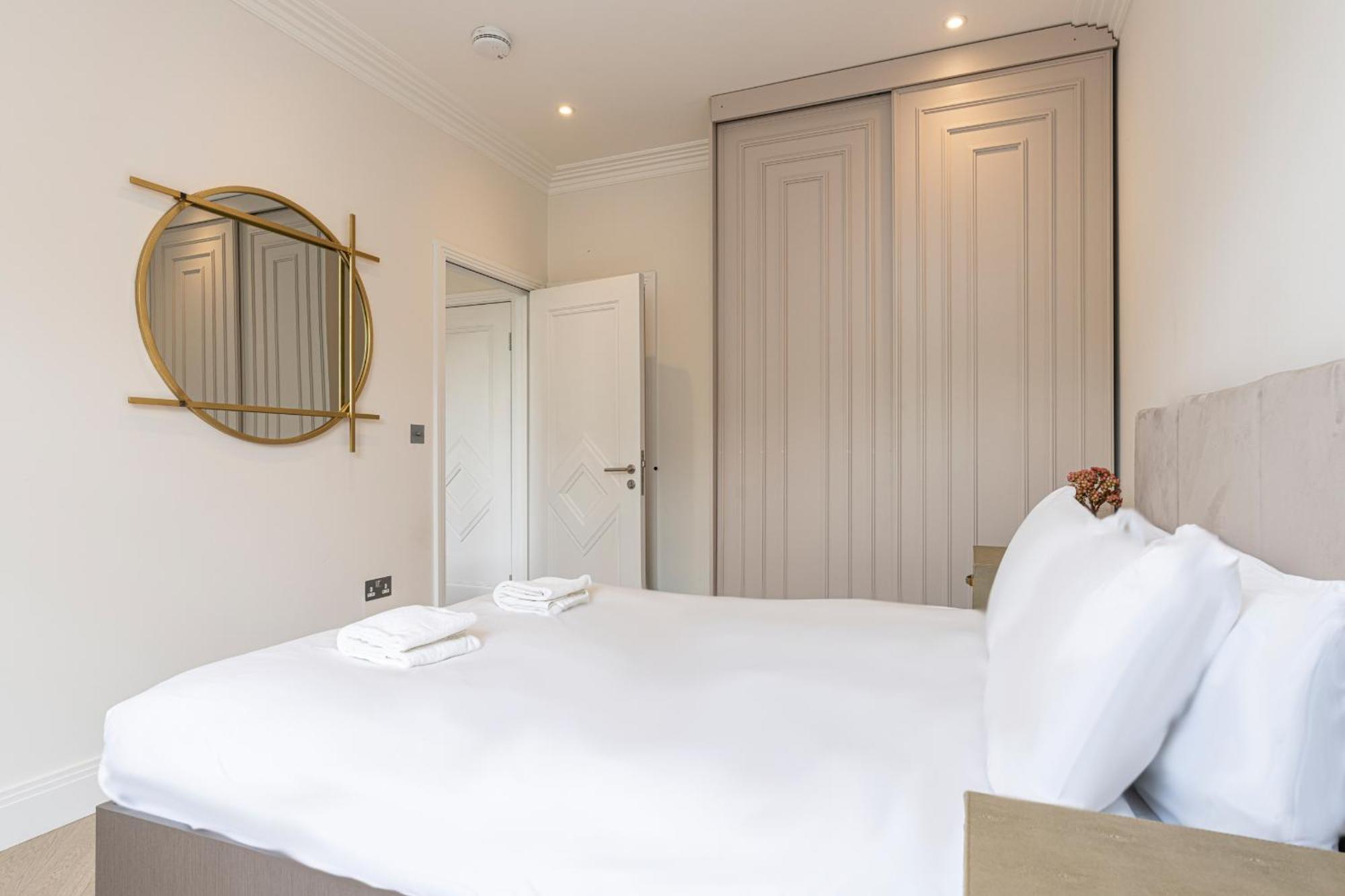 Modern Apartments Near Harrods And The Science Museum London Room photo